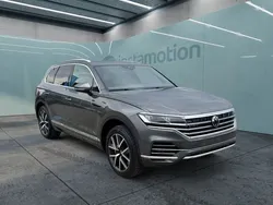 Grau Gebraucht 2021 VW Touareg Elegance SUV | 49.800 € (Etwas zu teuer)