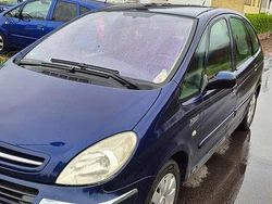 Blau Gebraucht 2005 Citroën Xsara Picasso Van / Kleinbus | 1.500 € (Fairer Preis)