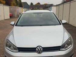Grau Gebraucht 2016 VW Golf VII Trendline Kombi | 7.650 € (Guter Preis)