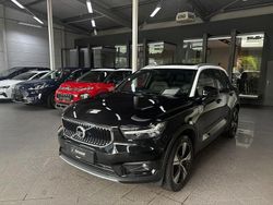 Schwarz (metallic) Gebraucht 2018 Volvo XC40 Momentum SUV | 24.990 € (Fairer Preis)