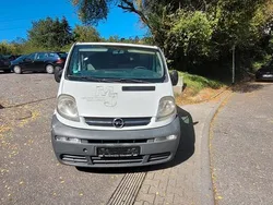 Weiß Gebraucht 2006 Opel Vivaro Van | 1.500 €