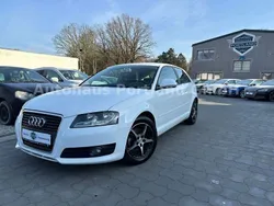 Weiß Gebraucht 2009 Audi A3 Ambition Limousine | 6.970 € (Etwas zu teuer)