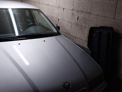 Grau Gebraucht 2000 BMW 316 Compact Kleinwagen | 6.300 €