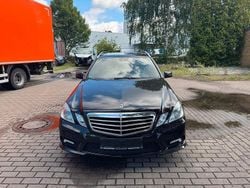 Schwarz Gebraucht 2010 Mercedes E350 Avantgarde Kombi | 6.899 € (Superpreis)