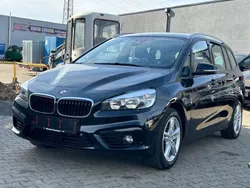 Black sapphire metallic Gebraucht 2016 BMW 218 Sport Line Van / Kleinbus | 11.850 € (Fairer Preis)