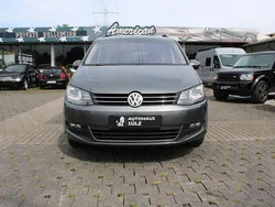 Grau Gebraucht 2017 VW Sharan Comfortline Van / Kleinbus | 34.500 €