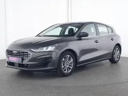 Grau Gebraucht 2023 Ford Focus Titanium Limousine | 19.690 € (Superpreis)