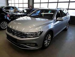 Silber Gebraucht 2023 VW Passat Business Kombi | 21.990 € (Guter Preis)