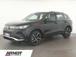 Deep black perleffekt Gebraucht 2024 VW Tiguan R-line SUV | 44.974 € (Fairer Preis)
