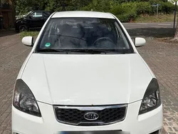 Weiß Gebraucht 2010 Kia Rio Kleinwagen | 2.800 € (Fairer Preis)