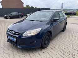 Blau Gebraucht 2014 Ford Focus Ambiente Kombi | 5.790 € (Fairer Preis)