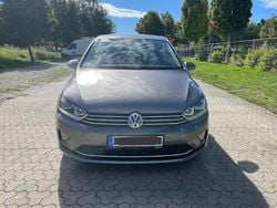 Grau Gebraucht 2014 VW Golf Sportsvan Highline Van / Kleinbus | 11.900 € (Fairer Preis)