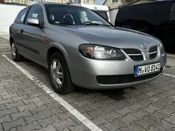Grau Gebraucht 2005 Nissan Almera Visia Kleinwagen | 3.500 €