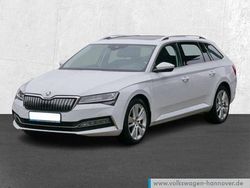 Moonweiß perleffekt Gebraucht 2021 Skoda Superb Style Kombi | 22.880 € (Superpreis)