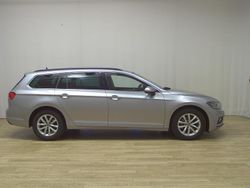 Silber Gebraucht 2022 VW Passat Business Kombi | 14.980 € (Guter Preis)