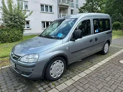Silber Gebraucht 2010 Opel Combo Van / Kleinbus | 13.000 €