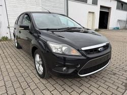 Schwarz Gebraucht 2008 Ford Focus Titanium Limousine | 600 € (Superpreis)