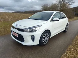 Weiß Gebraucht 2018 Kia Rio DREAM-TEAM Edition Limousine | 9.999 € (Fairer Preis)
