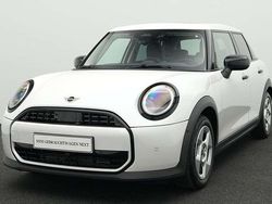 Weiß Gebraucht 2024 Mini Cooper Classic Kleinwagen | 27.445 € (Fairer Preis)