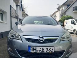Grau Gebraucht 2009 Opel Astra Cosmo Limousine | 7.900 €