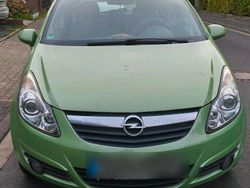 Grün Gebraucht 2009 Opel Corsa Kleinwagen | 4.300 € (Etwas zu teuer)