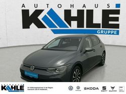 Grau Gebraucht 2022 VW Golf VIII Active Limousine | 21.390 € (Guter Preis)