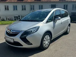 Silber Gebraucht 2015 Opel Zafira Tourer Edition Van / Kleinbus | 5.990 € (Guter Preis)