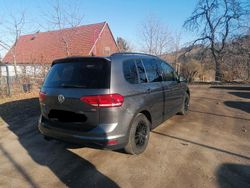 Grau Gebraucht 2017 VW Touran Comfortline Van / Kleinbus | 14.000 € (Guter Preis)