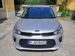 Silber Gebraucht 2018 Kia Rio DREAM-TEAM Edition Limousine | 12.000 € (Guter Preis)