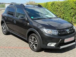 Schwarz Gebraucht 2018 Dacia Sandero Celebration Kleinwagen | 10.490 € (Fairer Preis)