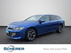 Reef blue metallic (metallic) Gebraucht 2025 VW Passat Elegance Kombi | 44.900 € (Guter Preis)