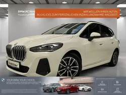 Weiß Gebraucht 2024 BMW 218 Active Tourer Luxury Line Van / Kleinbus | 31.820 € (Superpreis)