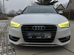 Weiß Gebraucht 2013 Audi A3 Sportback Ambition Kleinwagen | 11.900 € (Fairer Preis)