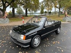 Schwarz Gebraucht 1987 Opel Corsa Cabrio | 7.500 €