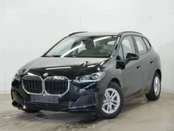 Schwarz 2 Gebraucht 2023 BMW 225 Van / Kleinbus | 30.490 € (Fairer Preis)