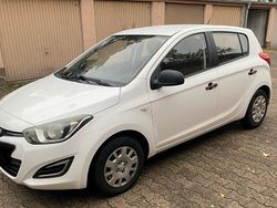 Weiß Gebraucht 2014 Hyundai i20 Kleinwagen | 3.300 € (Fairer Preis)
