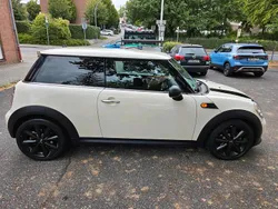 Beige Gebraucht 2013 Mini ONE Kleinwagen | 5.500 € (Etwas zu teuer)