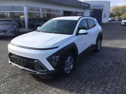 Weiß Gebraucht 2023 Hyundai Kona Trend SUV | 27.990 € (Etwas zu teuer)