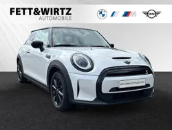 Weiss Gebraucht 2023 Mini Cooper Kleinwagen | 19.900 € (Fairer Preis)