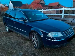 Blau Gebraucht 2004 VW Passat Kombi | 1.000 € (Fairer Preis)