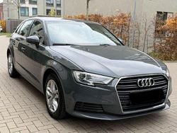 Grau Gebraucht 2019 Audi A3 Basis Limousine | 14.199 € (Superpreis)