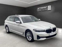 Weiß Gebraucht 2022 BMW 530 Performance Limousine | 23.890 €