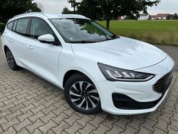 Weiß Gebraucht 2022 Ford Focus Titanium Limousine | 16.990 € (Guter Preis)
