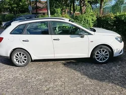 Weiß Gebraucht 2011 Seat Ibiza ST Kombi | 3.500 € (Fairer Preis)