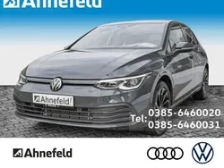 Grau Gebraucht 2022 VW Golf VIII Life Limousine | 24.990 € (Etwas zu teuer)