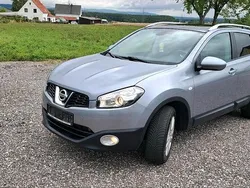Grau Gebraucht 2011 Nissan Qashqai SUV | 7.700 € (Fairer Preis)