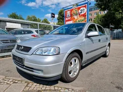 Silber Gebraucht 2000 Opel Astra Edition Limousine | 2.790 € (Etwas zu teuer)