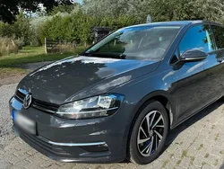 Grau Gebraucht 2018 VW Golf VII Join Limousine | 14.000 € (Fairer Preis)