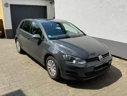 Grau Gebraucht 2015 VW Golf VII Trendline Kleinwagen | 9.600 € (Guter Preis)