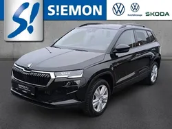 Schwarzmagic perleffekt Gebraucht 2024 Skoda Karoq Selection SUV | 31.970 € (Fairer Preis)